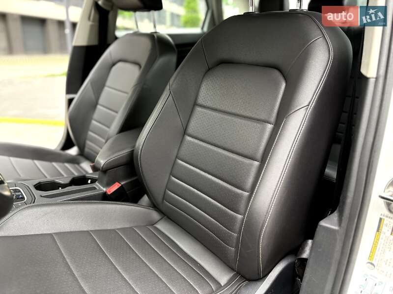 Седан Volkswagen Jetta 2020 в Ивано-Франковске