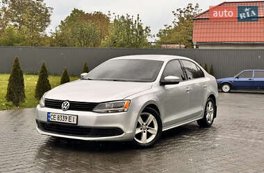 Седан Volkswagen Jetta 2011 в Чернівцях
