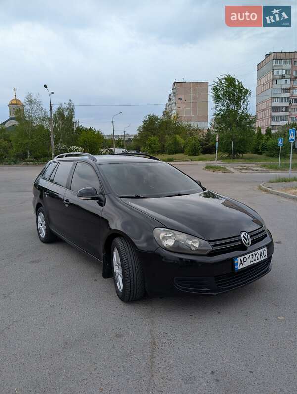 Универсал Volkswagen Jetta 2012 в 