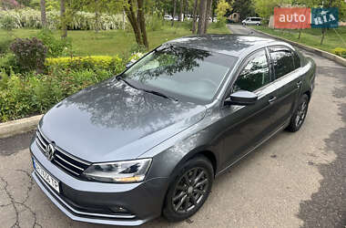 Седан Volkswagen Jetta 2015 в Одесі