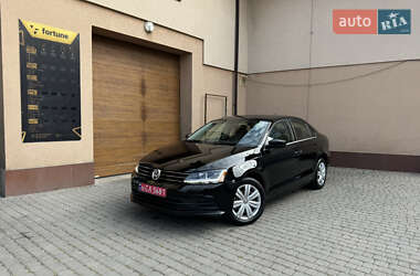 Седан Volkswagen Jetta 2017 в 