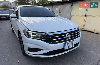 Седан Volkswagen Jetta 2018 в 