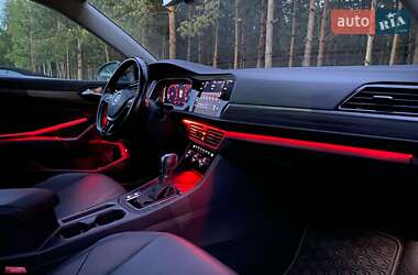 Седан Volkswagen Jetta 2019 в Киеве
