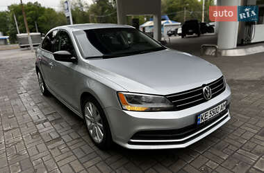 Седан Volkswagen Jetta 2015 в Днепре