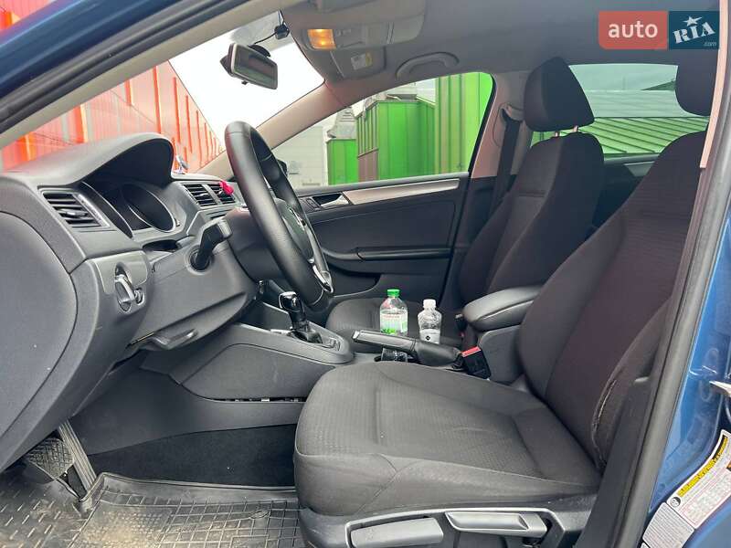 Седан Volkswagen Jetta 2014 в Києві