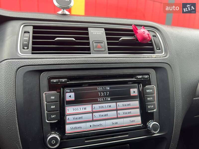 Седан Volkswagen Jetta 2014 в Києві