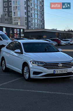 Седан Volkswagen Jetta 2018 в 