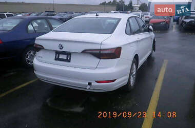 Седан Volkswagen Jetta 2018 в 