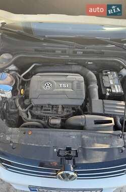 Седан Volkswagen Jetta 2014 в 