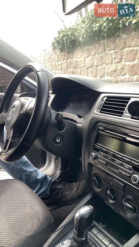 Седан Volkswagen Jetta 2012 в Кропивницком