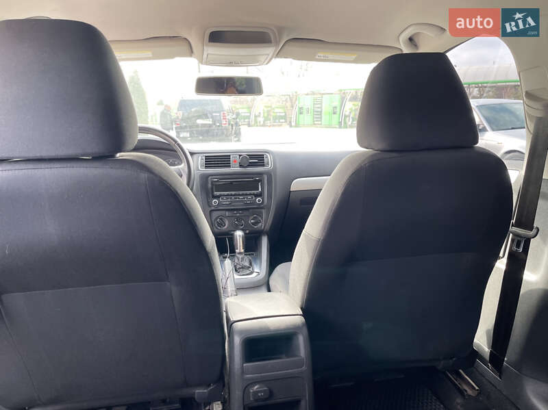 Седан Volkswagen Jetta 2012 в Кропивницком