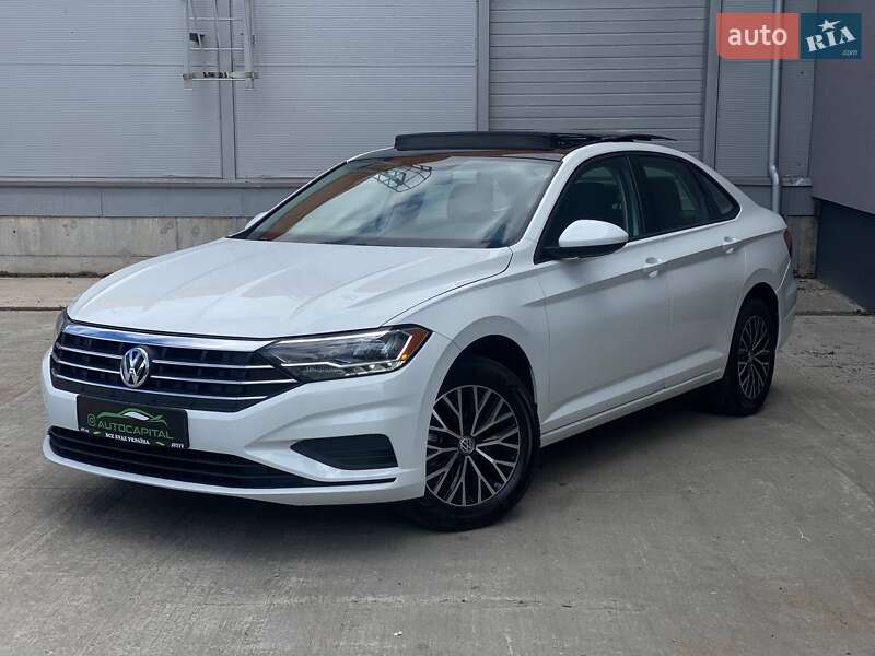 Седан Volkswagen Jetta 2021 в 