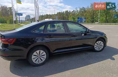 Седан Volkswagen Jetta 2018 в 