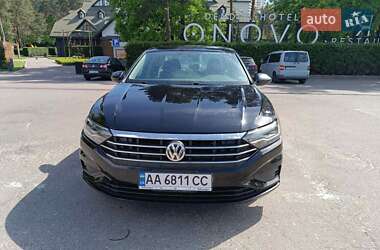Седан Volkswagen Jetta 2018 в 