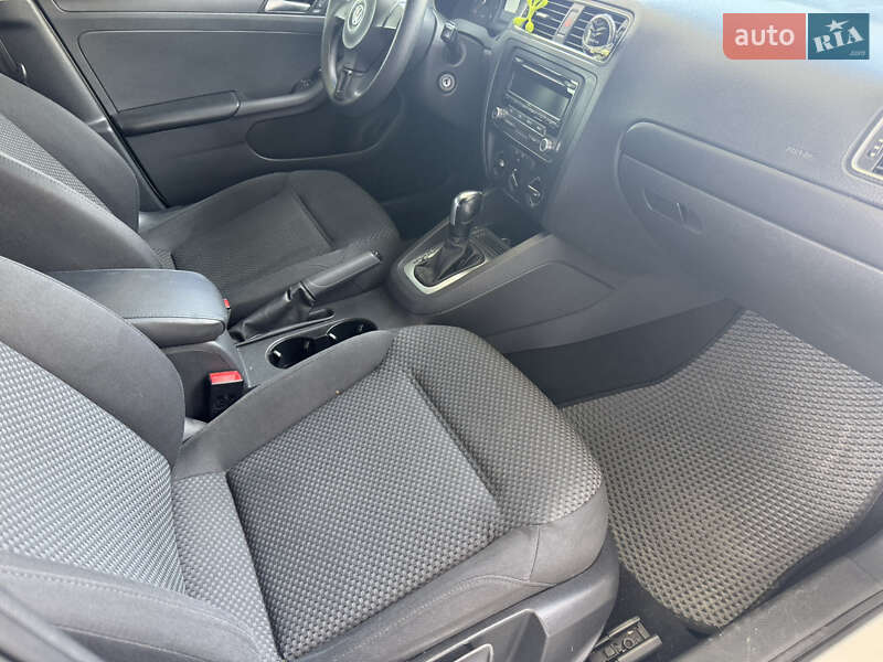 Седан Volkswagen Jetta 2013 в Одессе фото 14 Седан Volkswagen Jetta 2013 в Одессе