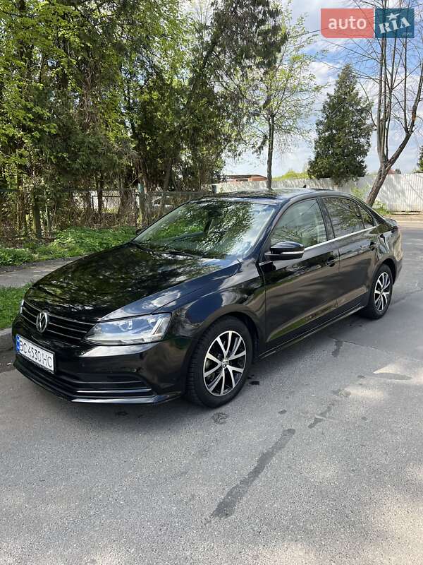 Седан Volkswagen Jetta 2017 в Львові