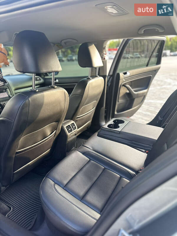 Універсал Volkswagen Jetta 2011 в Сумах