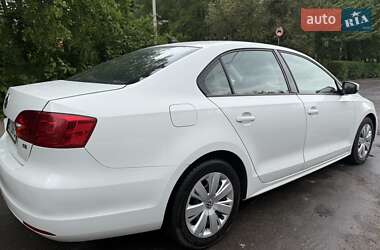 Седан Volkswagen Jetta 2014 в 