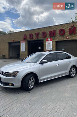 Седан Volkswagen Jetta 2013 в Запоріжжі
