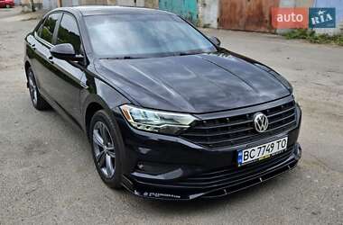Седан Volkswagen Jetta 2018 в 