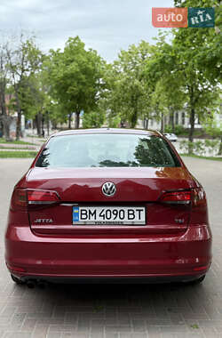 Седан Volkswagen Jetta 2016 в 
