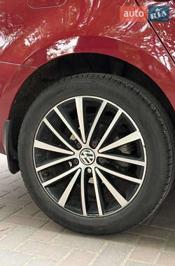 Седан Volkswagen Jetta 2016 в 