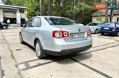 Седан Volkswagen Jetta 2008 в 