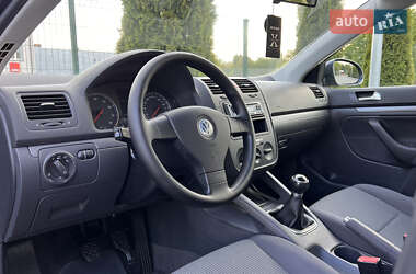 Седан Volkswagen Jetta 2006 в 