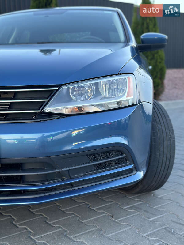 Седан Volkswagen Jetta 2015 в Тернополі