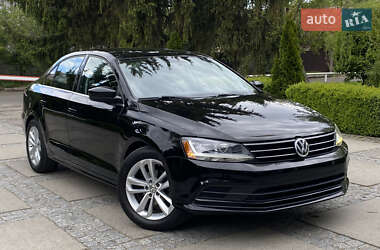 Седан Volkswagen Jetta 2017 в Киеве