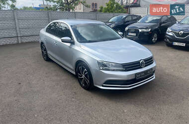 Седан Volkswagen Jetta 2015 в Чернігові