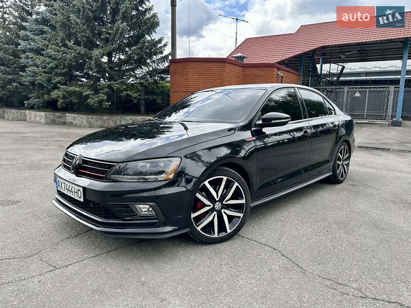 Седан Volkswagen Jetta 2017 в Харькове