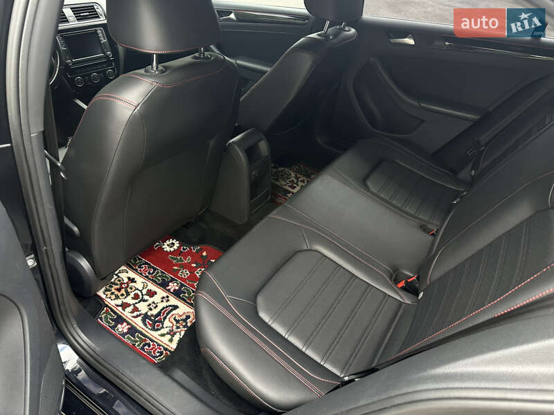 Седан Volkswagen Jetta 2017 в Харькове