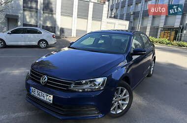 Седан Volkswagen Jetta 2012 в 