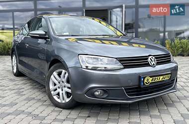 Седан Volkswagen Jetta 2012 в Мукачевому