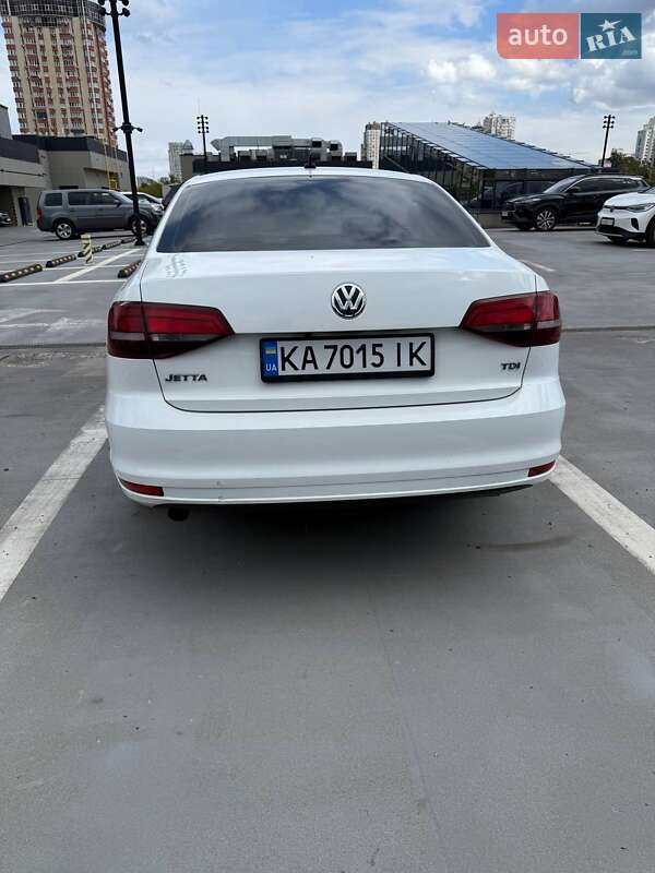Седан Volkswagen Jetta 2016 в Києві