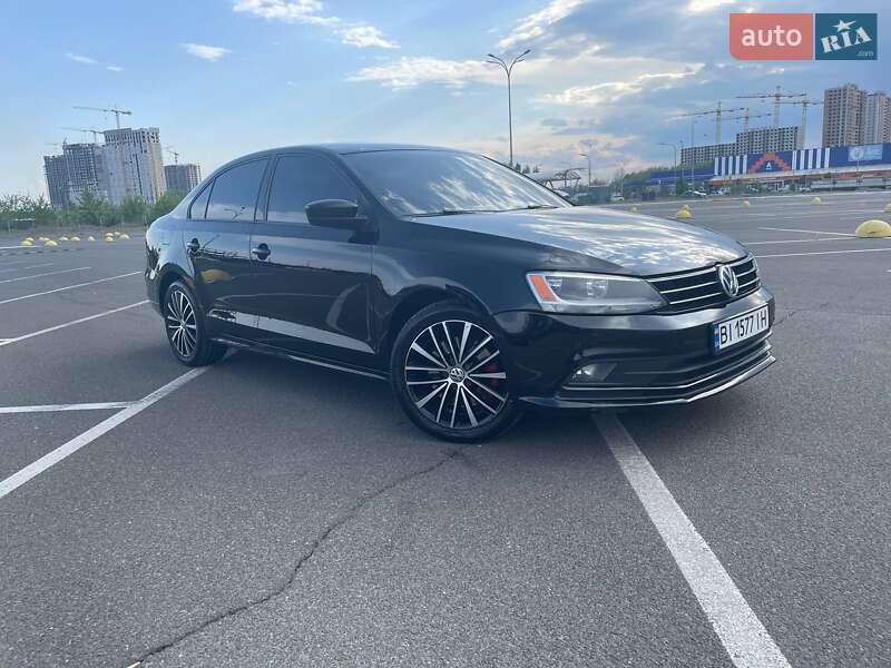 Седан Volkswagen Jetta 2016 в 