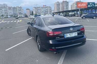 Седан Volkswagen Jetta 2016 в 
