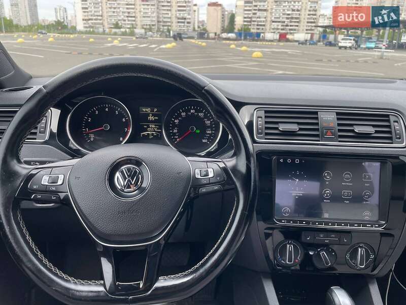 Седан Volkswagen Jetta 2016 в Києві