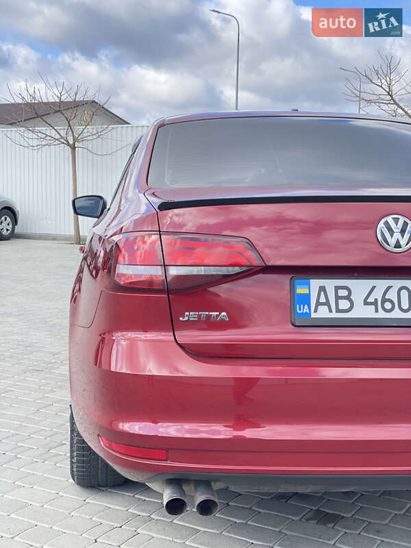 Седан Volkswagen Jetta 2015 в Гайсине