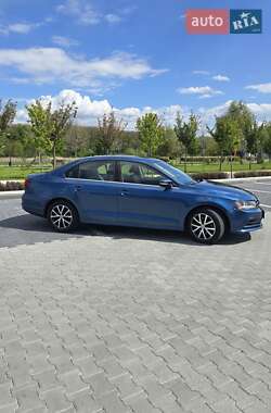 Седан Volkswagen Jetta 2016 в 