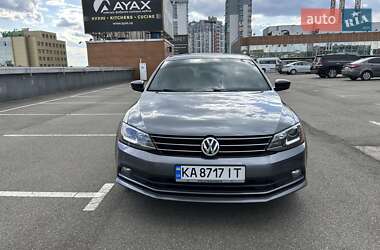 Седан Volkswagen Jetta 2015 в Києві