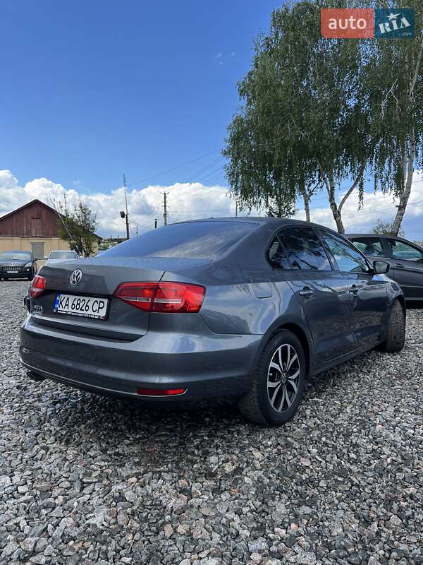 Седан Volkswagen Jetta 2015 в Смеле