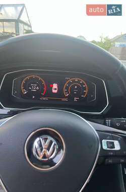 Седан Volkswagen Jetta 2018 в 