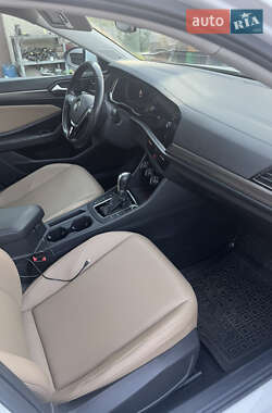 Седан Volkswagen Jetta 2018 в 