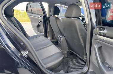 Седан Volkswagen Jetta 2006 в 