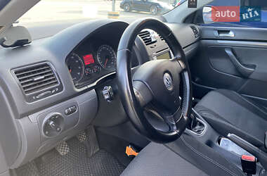 Седан Volkswagen Jetta 2006 в 