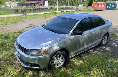 Седан Volkswagen Jetta 2011 в 