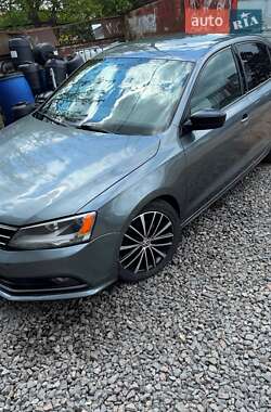 Седан Volkswagen Jetta 2015 в 