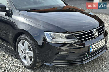 Седан Volkswagen Jetta 2015 в 
